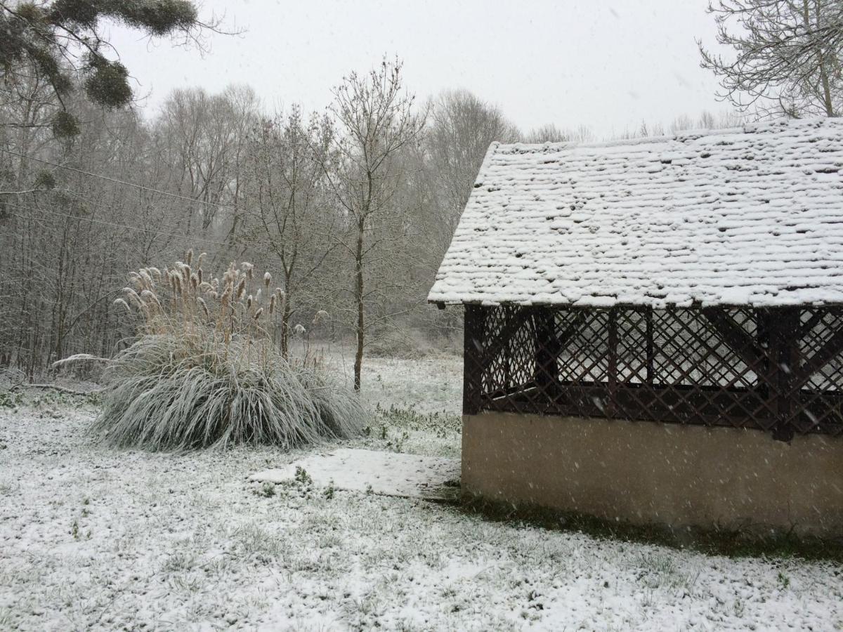 Domaine De La Clef Des Champs Bed & Breakfast *
